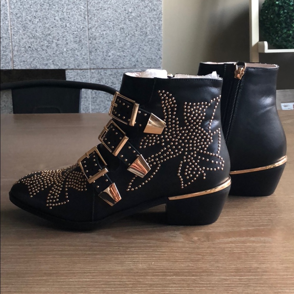 Brand new women’s studded booties